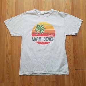 Miami Beach Florida Grey Short Sleeve Graphic Tee